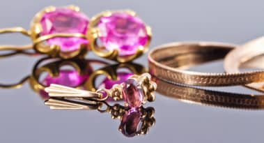 Signet Jewelers stock prediction as decline after FQ3 results