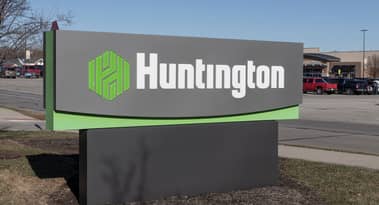 Huntington Bancshares slid 10% on Friday: how come?
