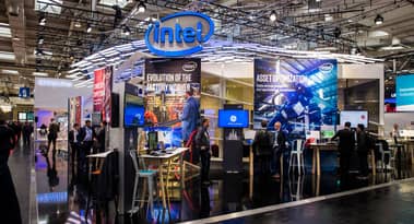 ¿Qué sigue para Intel en medio de una escasez mundial de chips?