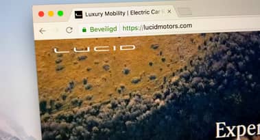 Rialzo azioni Lucid per la fabbrica in Arabia Saudita: dove comprare