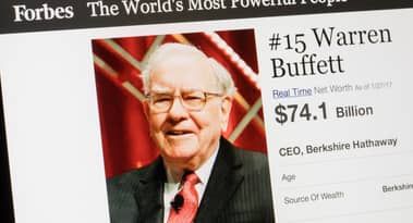 Warren Buffett Dumps Visa and Mastercard over Bitcoin-Friendly Bank