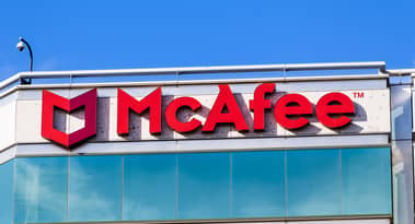McAfee Corporation har handlet til en fast pris på $25. Vil årsresultaterne resultere i større markedsaktivitet?