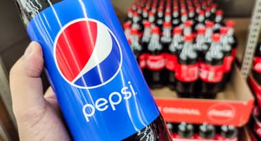 Buy Coca-Cola when the markets are jittery and PepsiCo when the markets are bullish
