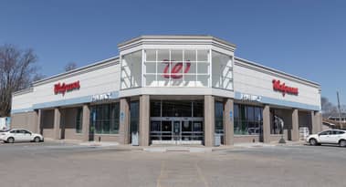 Walgreens names industry veteran its interim CEO as Roz Brewer steps down
