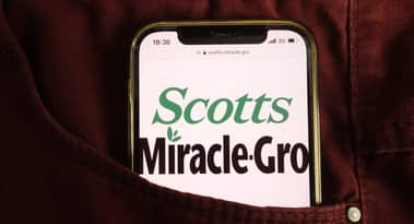 Here is why The Scotts Miracle-Gro Company dipped 15%