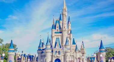 Disney stock is a good pick for a ‘mild recession’: Gina Sanchez