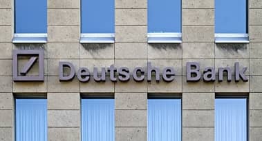 DAX index analysis ahead of SAP, Deutsche Bank, Mercedes earnings