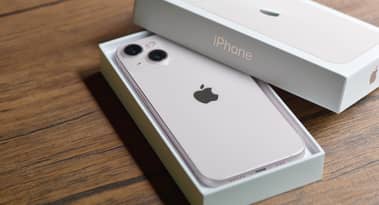 Qualcomm renews its chips deal with Apple – analyst Tom Forte’s take