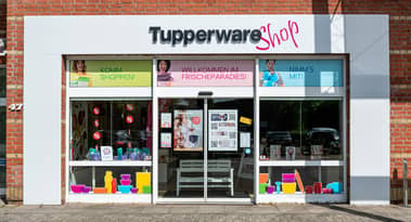 Tupperware Brands stock is surging: Learn from GME and avoid