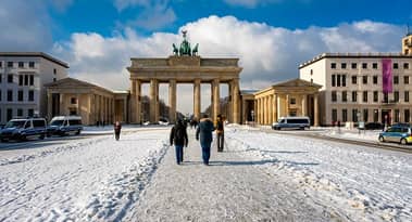 Should you buy or sell the Dax index next year after a -12.4% return in 2022?