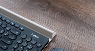 What made Logitech shares lose 20% on Thursday?