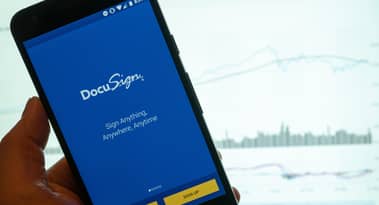 DocuSign to lay off employees again: a reason to buy stock?