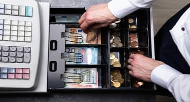 6 key signals of rising financial stress in the US banking system