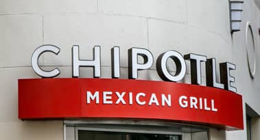 Chipotle’s ‘Autocado’ robot aims to replace $20/hour workers at select locations