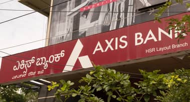 ICICI, Yes, Axis Bank, HDFC shares rise ahead of the RBI decision