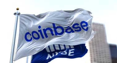 Armstrong’s Coinbase funds crypto super-PAC Fairshake with $25M for 2026 midterms