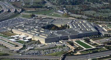 U.S. stocks briefly spooked on fake images of explosion near Pentagon