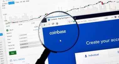 Coinbase stock outlook as Bitget chief analyst forecasts a pullback in Bitcoin