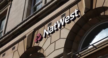 NatWest share price has retreated: buy the dip or sell the rip?