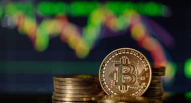 Bitcoin price pumps then crash following BlackRock ETF approval fake news
