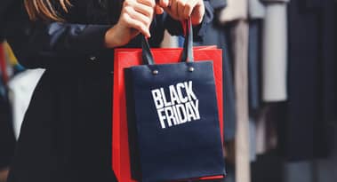 Financial expert reveals: How to save money and stay sane during Black Friday madness