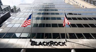 Bitcoin bottom progress: BlackRock’s IBIT marks first daily loss, investors shudder