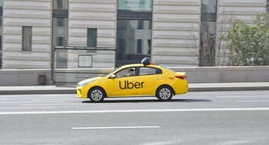 Is Uber a buy following robotaxi deal with Waymo?