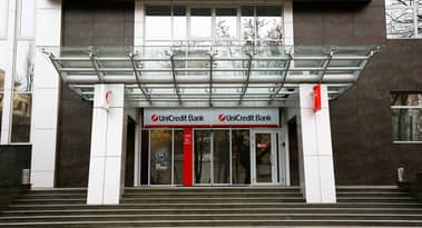 Come il prezzo delle azioni Unicredit ha sovraperformato le banche europee