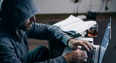 Chainlink (LINK) holder loses $4.66M in a phishing attack