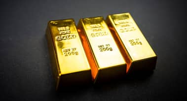 El “comercio anormal” lleva al oro a un máximo histórico; Un veterano del mercado pide precaución