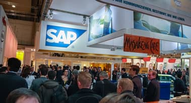 DAX index analysis as SAP and Siemens Energy stocks surge