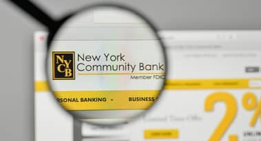 Fears of New York Community Bancorp (NYCB) collapse, plunged 40% post-earnings