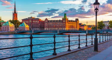 Fortnox stock price: Swedish fintech forms a risky pattern