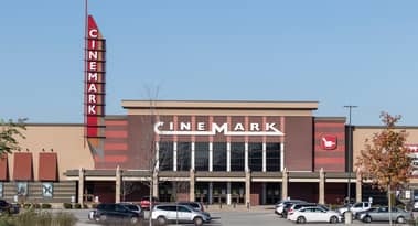 Cinemark stock price beats AMC badly as analyst boosts target
