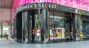 Victoria’s Secret stock: Is this fallen angel a buy ahead of earnings?