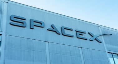 SpaceX to buy $17 billion EchoStar spectrum, boosting direct-to-device services