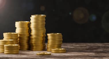 Gold prices decline as dollar strengthens, but downside is limited; Palladium shows greater upside potential