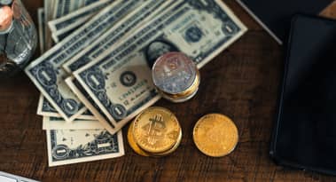 Voormalig misdaadhoofd van de IRS zegt dat contant geld beter is dan crypto bij illegale transacties