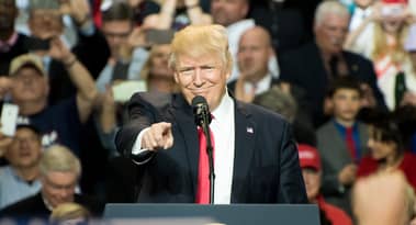 Trumps Zollpläne: Ein mutiger Schritt in Richtung Handelskrieg oder eine Verhandlungstaktik?