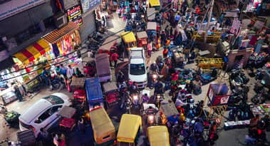 Das große indische Job-Paradoxon: Eine 3,5 Billionen Dollar schwere Wirtschaft, in der 2,6 Millionen Menschen um 7.500 Arbeitsplätze konkurrieren