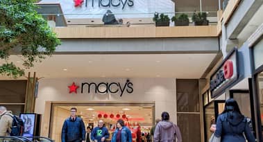 كيف سيؤدي إغلاق 150 متجرًا من متاجر Macy's بحلول عام 2027 إلى إعادة تعريف تجربة مراكز التسوق الأمريكية