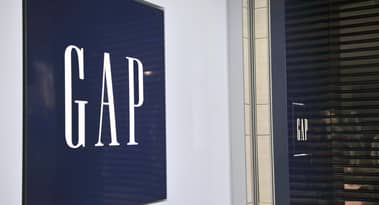 The Gap stock price could drop 35% as a risky pattern forms