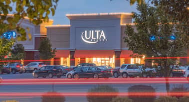 Ulta Beauty stock pattern points to $600 as earnings rise