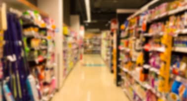 ITC shows positive momentum: Should investors consider buying?