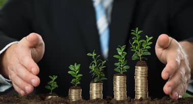 Private investors seek larger share of private markets despite fundraising decline