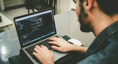المستثمر الناشط Engine Capital يدعو إلى إعادة تنظيم مجلس إدارة Upwork وسط تراجع أداء الأسهم