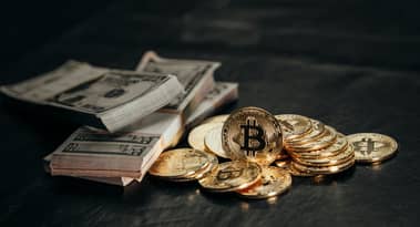 UNI, SPX und AAVE steigen um über 20 %, während Analysten einen sechsstelligen BTC-Wert im Auge haben