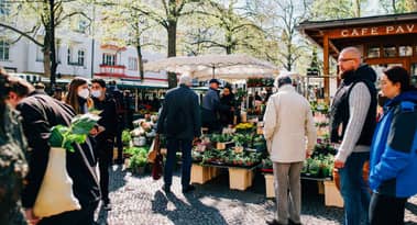 Euro zone inflation climbs to 2.4% in December, meeting expectations