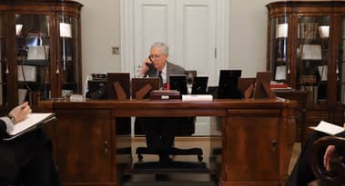 Mitch McConnell to retire in 2026, ending decades-long Senate career