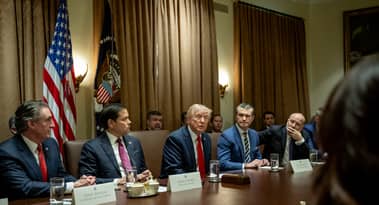 Trump conferma che i dazi su Messico e Canada inizieranno il 4 marzo; la Cina dovrà affrontare un aumento del 10%.